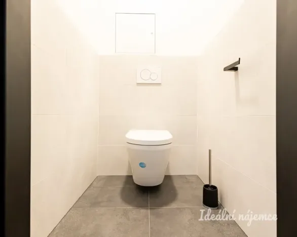 Pronájem bytu 3+1, Praha - Horní Měcholupy, Veronské nám., 68 m2