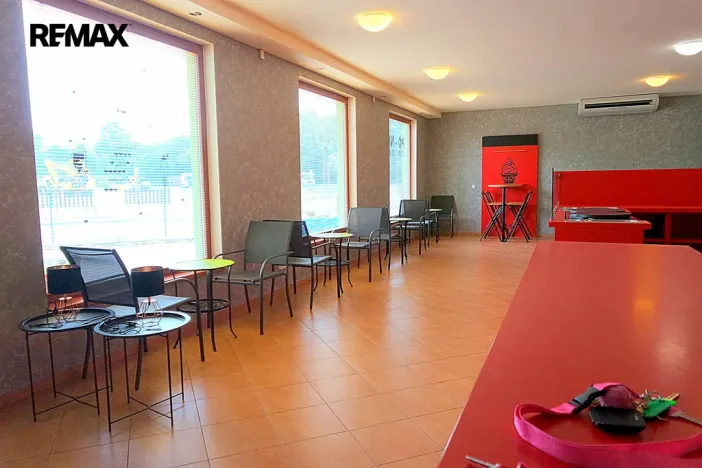 Prodej obchodního prostoru, Třebechovice pod Orebem, Pardubická, 293 m2