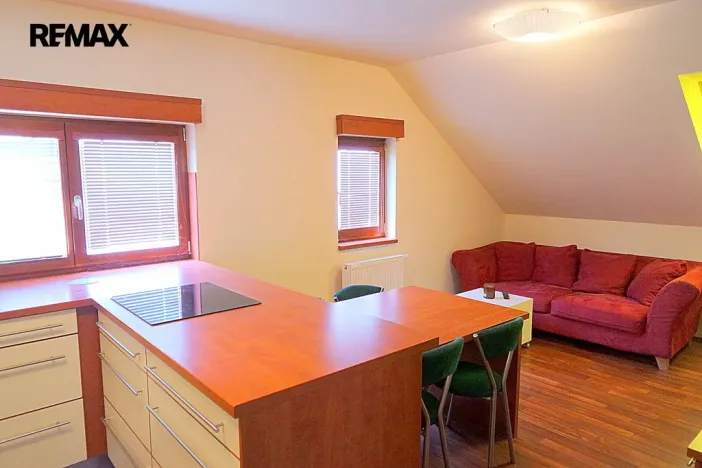 Prodej obchodního prostoru, Třebechovice pod Orebem, Pardubická, 293 m2