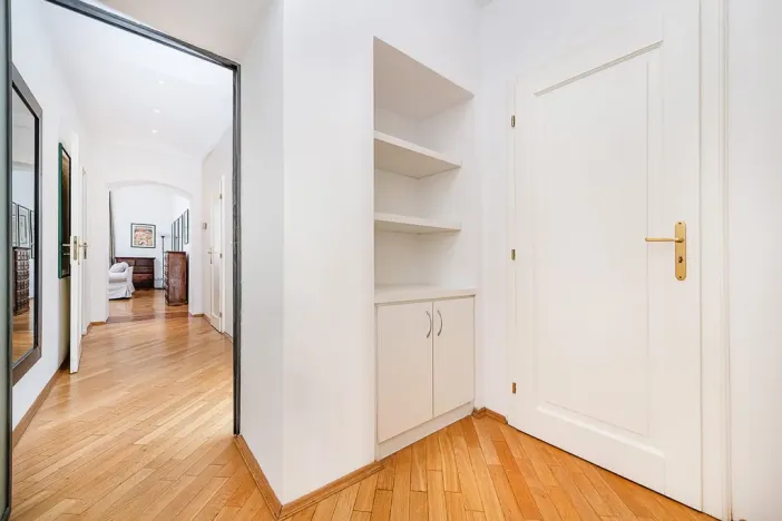 Pronájem bytu 3+1, Praha - Nové Město, Odborů, 81 m2