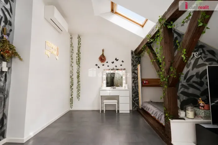 Pronájem bytu 2+kk, Praha - Žižkov, Čajkovského, 45 m2