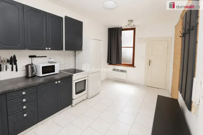 Pronájem bytu 2+kk, Praha - Žižkov, Čajkovského, 45 m2
