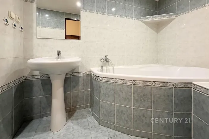 Prodej bytu 2+1, Most, tř. Budovatelů, 52 m2