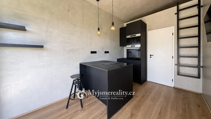 Prodej - jiné, Znojmo, 25 m2