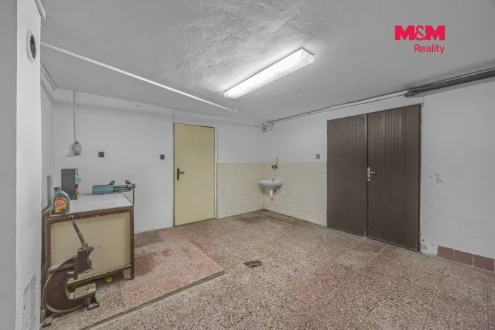 Prodej obchodního prostoru, Pardubice - Zelené Předměstí, Mikulovická, 330 m2