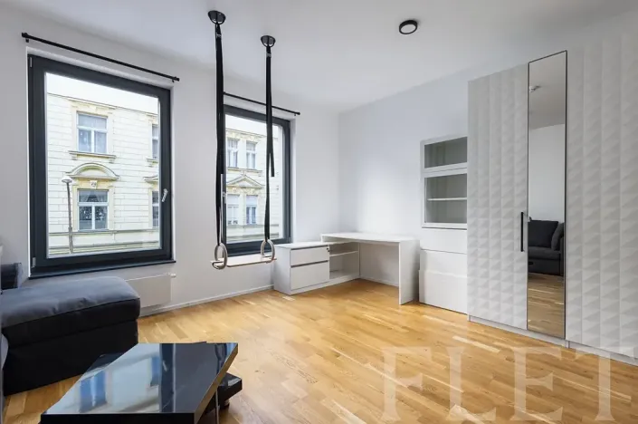Pronájem bytu 1+kk, Praha - Smíchov, Grafická, 30 m2