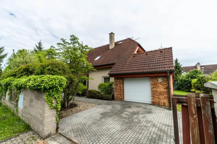 Prodej rodinného domu, Zeleneč, Zahradní, 203 m2