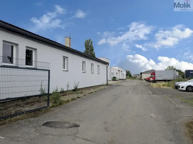 Pronájem skladu, Hrobčice - Razice, 1700 m2