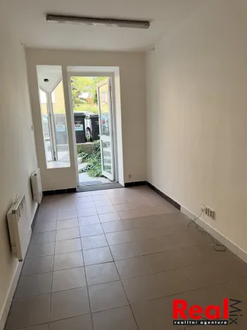 Pronájem obchodního prostoru, Brno - Černá Pole, Krkoškova, 19 m2