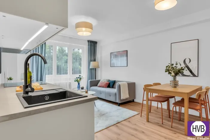 Prodej bytu 3+kk, Praha, Oblouková, 63 m2