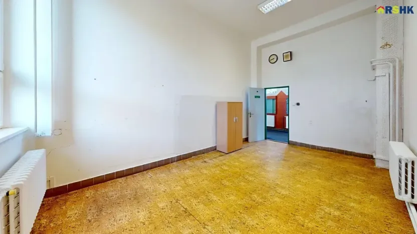 Pronájem kanceláře, Hradec Králové, Akademika Bedrny, 110 m2