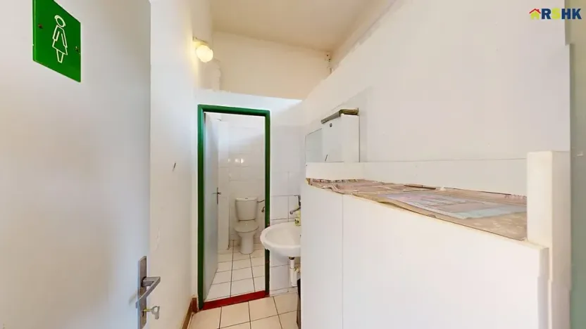 Pronájem kanceláře, Hradec Králové, Akademika Bedrny, 110 m2