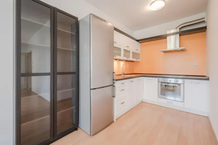 Pronájem bytu 2+kk, Praha - Hostivař, náměstí Přátelství, 55 m2