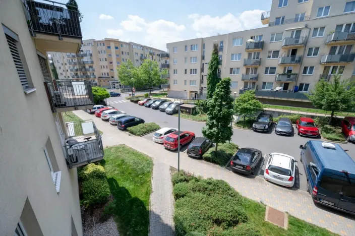 Pronájem bytu 2+kk, Praha - Hostivař, náměstí Přátelství, 55 m2