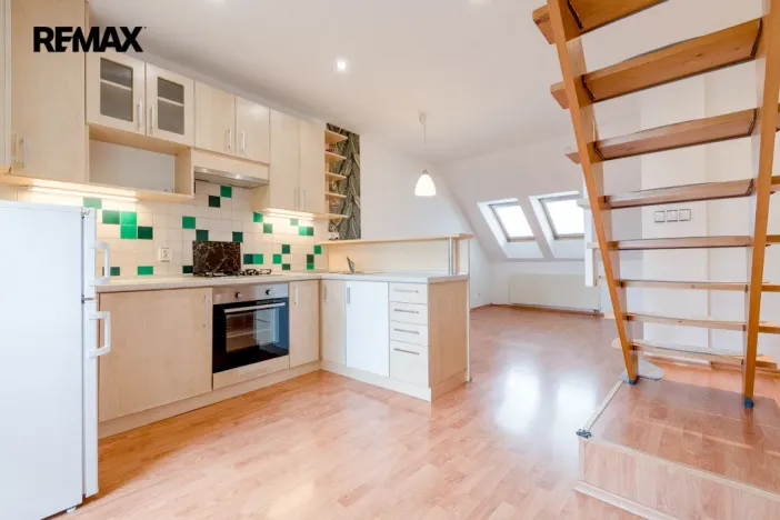 Pronájem bytu 3+kk, Hradec Králové - Kukleny, Zelená, 65 m2