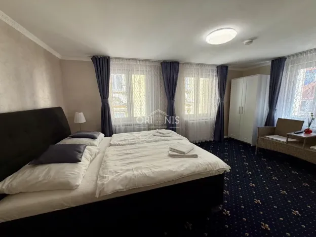 Prodej ubytování, Karlovy Vary, Zámecký vrch, 351 m2