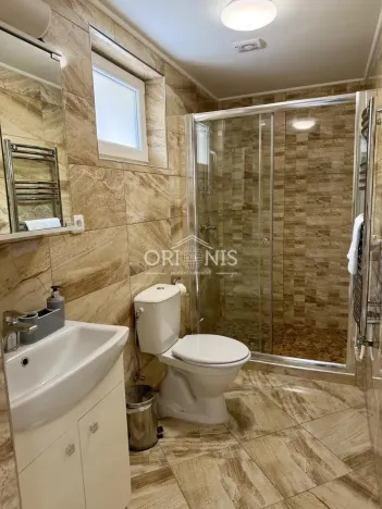 Prodej ubytování, Karlovy Vary, Zámecký vrch, 351 m2