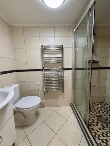 Prodej ubytování, Karlovy Vary, Zámecký vrch, 351 m2