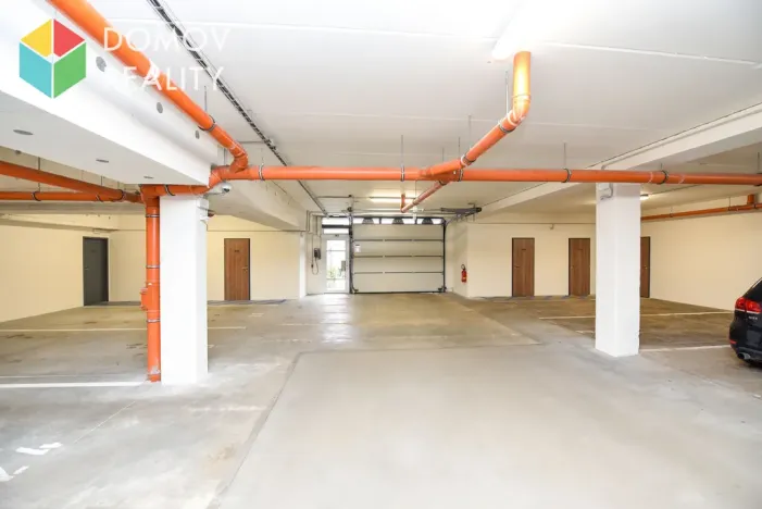 Pronájem garážového stání, Beroun, Okružní, 15 m2