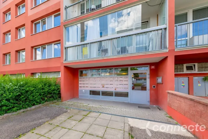 Prodej bytu 3+kk, Králův Dvůr, Nad Stadionem, 93 m2