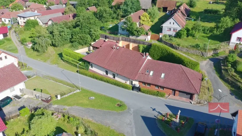 Prodej rodinného domu, Chřenovice, 286 m2