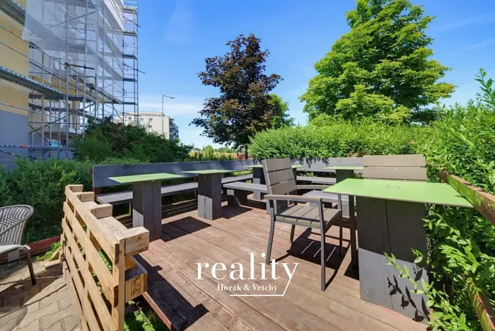 Prodej obchodního prostoru, Jihlava, Buková, 234 m2