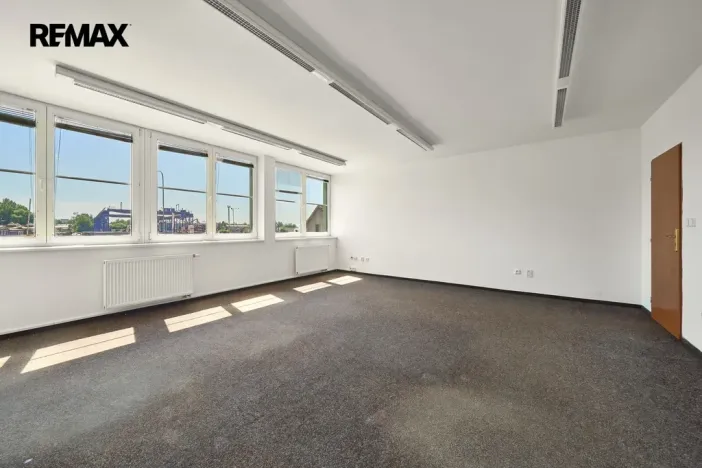 Prodej kanceláře, Hradec Králové - Slezské Předměstí, Vážní, 288 m2