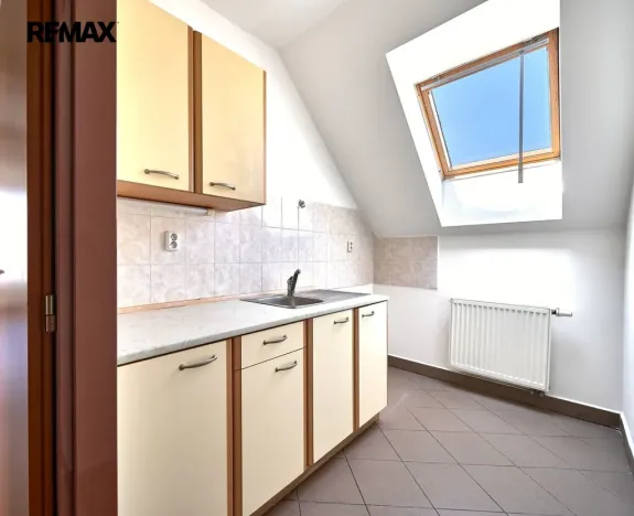 Prodej kanceláře, Hradec Králové - Slezské Předměstí, Vážní, 288 m2