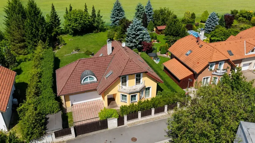 Prodej rodinného domu, Praha - Pitkovice, Klouzková, 181 m2