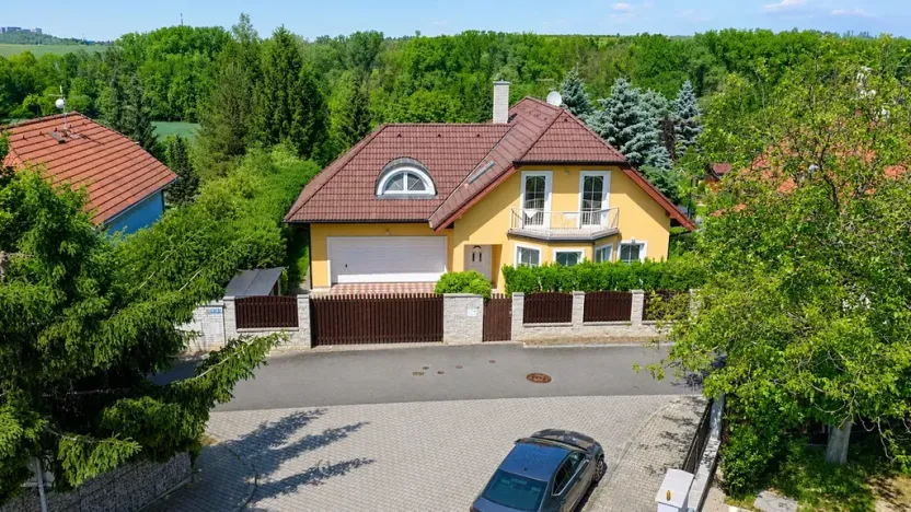 Prodej rodinného domu, Praha - Pitkovice, Klouzková, 181 m2
