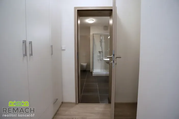 Pronájem bytu 2+kk, Uherské Hradiště - Sady, Jabloňová, 56 m2