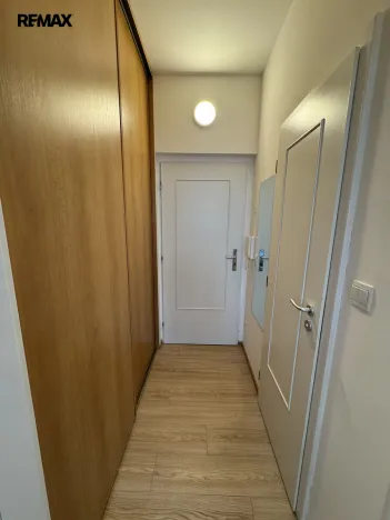 Pronájem bytu 1+kk, Praha - Krč, Tavolníková, 26 m2