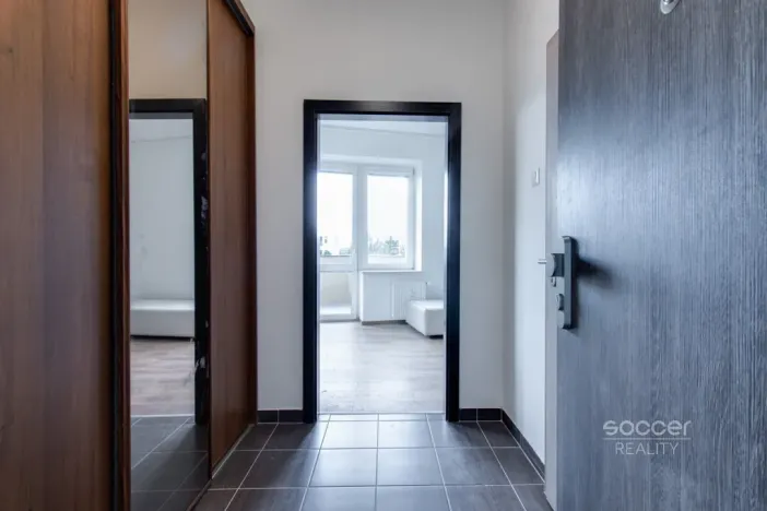 Pronájem bytu 1+kk, Praha - Suchdol, Suchdolské náměstí, 40 m2