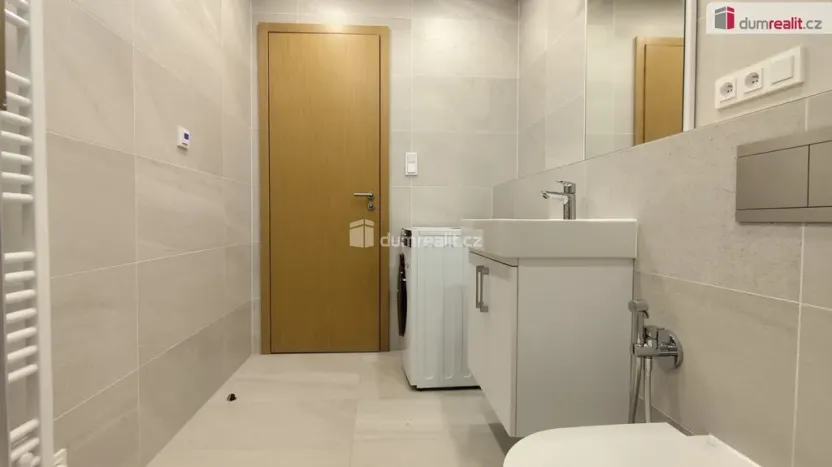 Pronájem bytu 2+kk, Praha - Nusle, Mužíkova, 44 m2