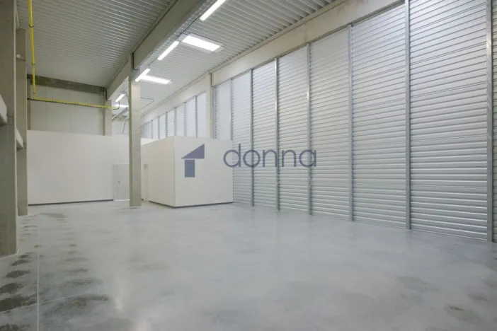 Pronájem skladu, Praha, Tiskařská, 205 m2