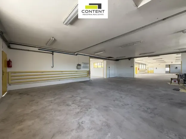 Pronájem skladu, Veleň, Hlavní, 2041 m2