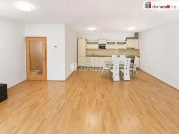 Pronájem bytu 2+kk, Praha - Žižkov, Jeseniova, 84 m2