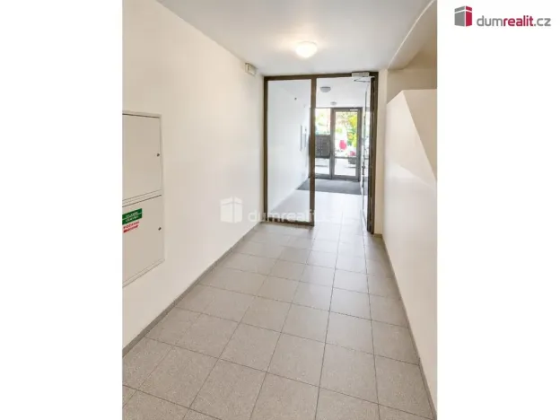 Pronájem bytu 2+kk, Praha - Žižkov, Jeseniova, 84 m2