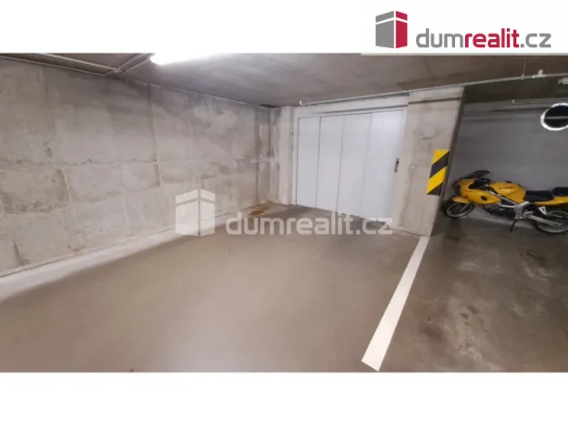 Pronájem bytu 2+kk, Praha - Žižkov, Jeseniova, 84 m2