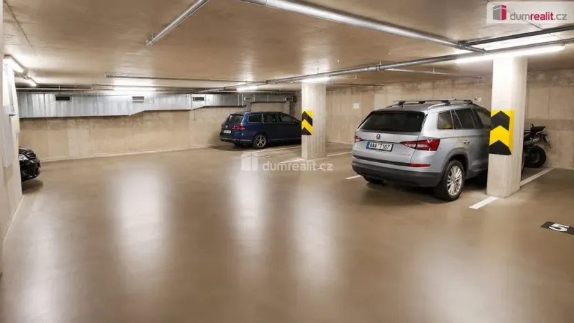 Pronájem bytu 2+kk, Praha - Žižkov, Jeseniova, 84 m2