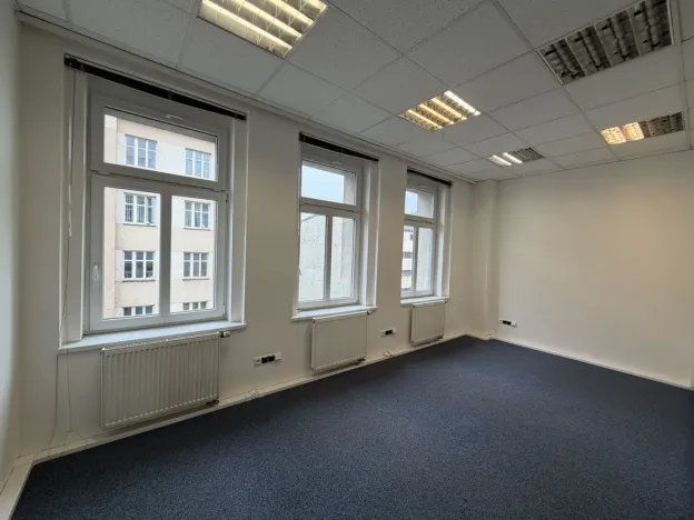 Pronájem kanceláře, Praha - Vysočany, Jandova, 209 m2