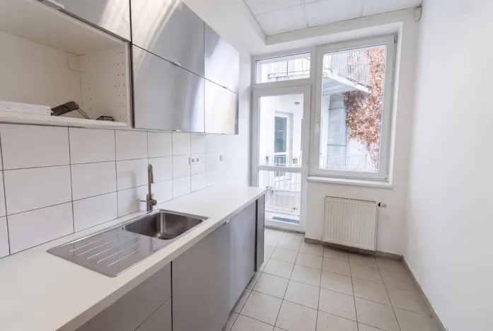 Pronájem kanceláře, Praha - Vysočany, Jandova, 209 m2
