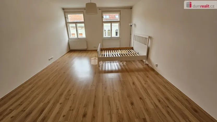 Pronájem bytu 1+1, Praha - Vinohrady, Italská, 65 m2