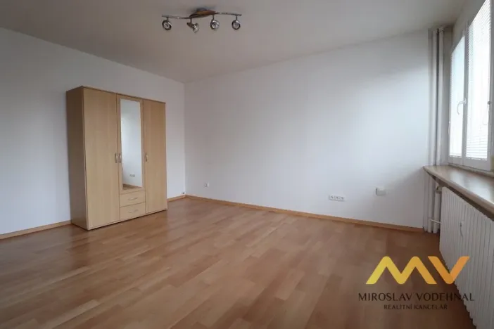 Pronájem bytu 1+kk, Hradec Králové - Slezské Předměstí, Severní, 30 m2