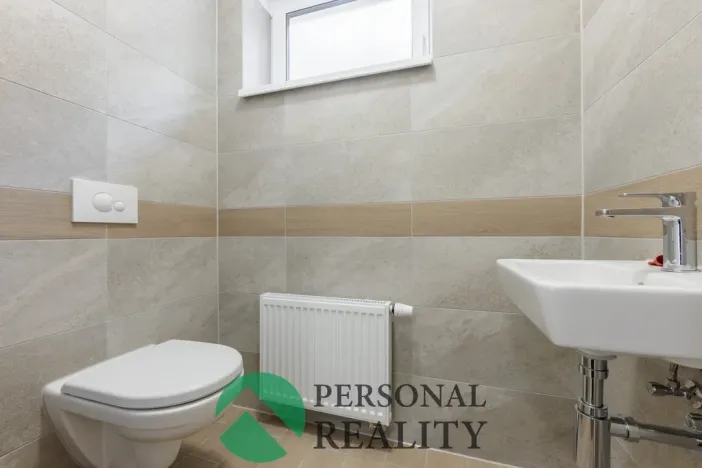 Pronájem bytu 3+1, Karlovy Vary, Pod Svahem, 86 m2