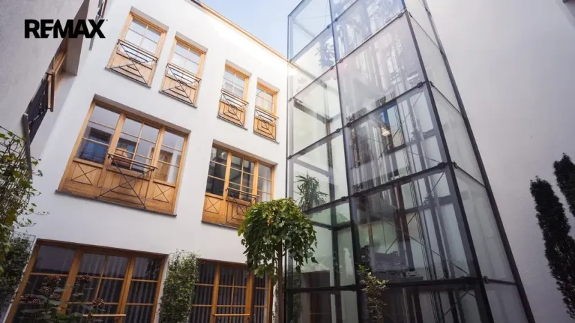 Pronájem kanceláře, Hradec Králové, Malé náměstí, 57 m2