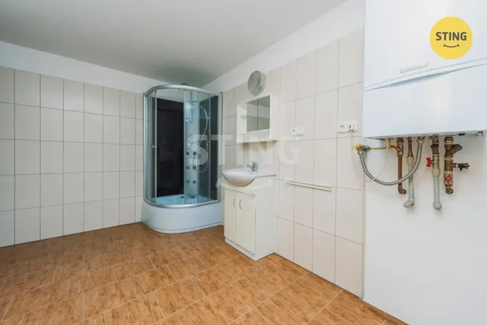 Prodej rodinného domu, Stará Paka - Roškopov, 272 m2