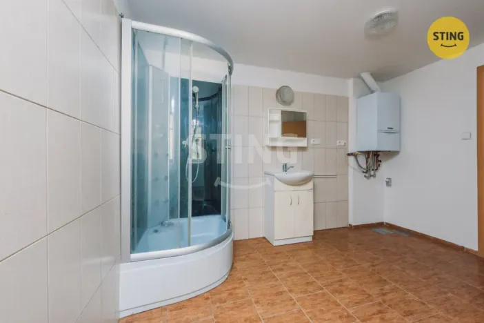 Prodej rodinného domu, Stará Paka - Roškopov, 272 m2