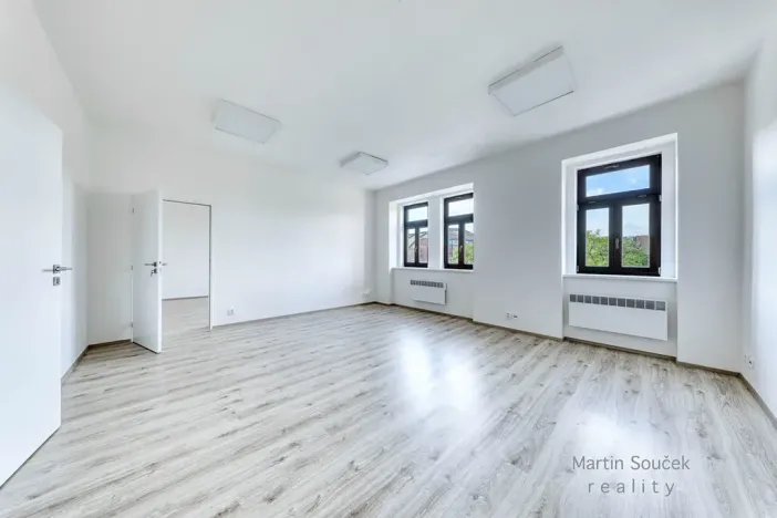 Pronájem kanceláře, Praha - Holešovice, U Výstaviště, 60 m2