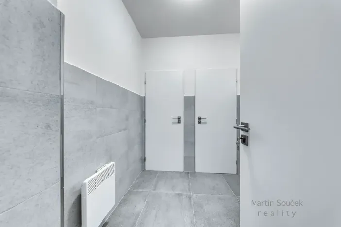 Pronájem kanceláře, Praha - Holešovice, U Výstaviště, 60 m2